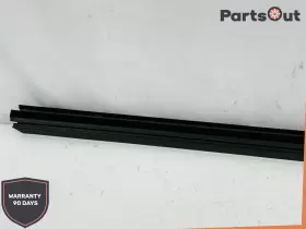 2127250965 Mercedes-benz 2010-2015 E63 Amg W212 Front Left Door Window Slot Seal Inner Oem #3