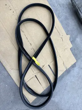 463-731-03-80-9051 Mercedes-benz 2017 G550 G55 G63 G65 G500 Passenger Front Door Weatherstrip Rh Oem