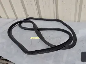 9107206400 Mercedes-benz 2019-2024 Sprinter W907 Front Left Door Body Weatherstrip Seal Oem