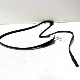 A-221-731-07-80 Mercedes-benz 2007-2013 S550 W221 Rear Right Side Door Upper Weatherstrip Seal Oem
