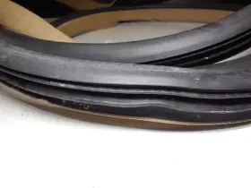 A1646960076 Mercedes-benz 06-11 Gl450 Ml350 Front Door Body Weatherstrip Seal A 1646960076 Gasket A1646960076 Mercedes-benz 06-11 Gl450 Ml350 Front Door Body Weatherstrip Seal A 1646960076 Gasket