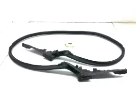 A1727500800 Mercedes-benz 2012-2020 Slk Slc Rear Trunk Weatherstrip Seal Sealing Frame Oem