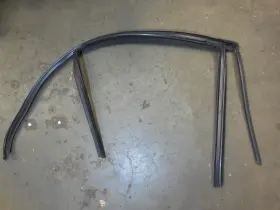 A2047351025 Mercedes-benz 08-14 C300 W204 Rear Left Door Window Glass Channel Seal A 2047351025