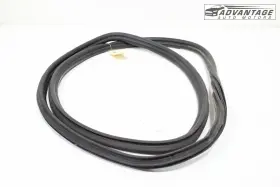 A4477210100 Mercedes-benz 2016-2023 Metris W447 Front Left Side Doorway Weatherstrip Seal Oem