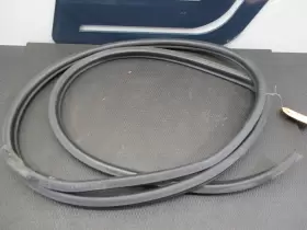 Mb517823 Mitsubishi 1991 Eagle Talon - Driver Side Door Opening Weather Strip Seal On Body #2