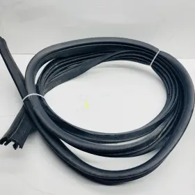 55362124 Mopar Chrysler Aspen Dodge Durango Front Passenger Body Side Door Seal Weatherstrip
