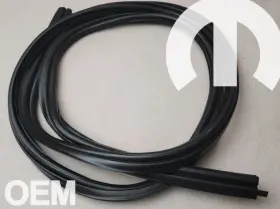 68029995 Mopar 2005-2010 Jeep Grand Cherokee Liftgate Door Seal Rear Weatherstrip Oe Oem