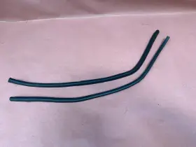 8082130p01 Nissan 300zx Z32 Door Lower Seal Weather Strip Pair 140k Miles Oem