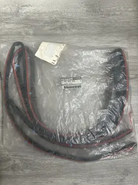 80828-8s500 Nissan Genuine Side Seal - Body Oem. New