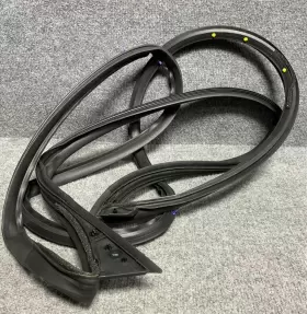 80830-9hs0b Nissan 808303ta0a Altima Front Right Side Door Weather Strip Seal