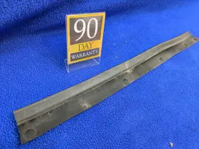 82838-1ca0a Nissan Rear Right Lower Rubber Seal 828381ca0a Genuine Oem Door