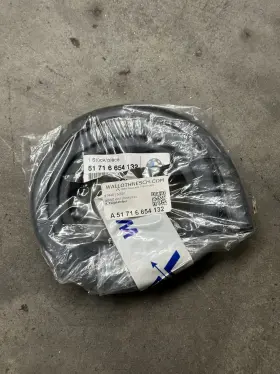 51716654132 Oem Bmw Nk Neue Klasse Front Right Door Seal Rubber 1500 1800 2000 Ti Tii Tilux 51716654132 Oem Bmw Nk Neue Klasse Front Right Door Seal Rubber 1500 1800 2000 Ti Tii Tilux