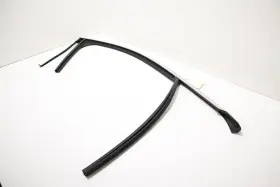 84150966 Oem 2016 - 2020 Cadillac Ct6 Front Right Door Window Weatherstrip Seal Moulding #2