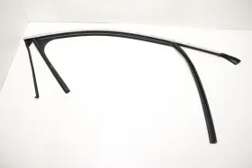 84150966 Oem 2016 - 2020 Cadillac Ct6 Front Right Door Window Weatherstrip Seal Moulding #3