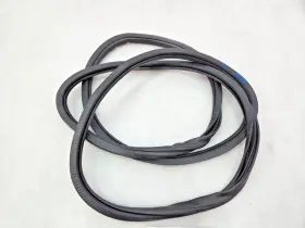 958537911 Porsche 11-18 Oem Cayenne 958 Front Left Driver Side Door Weather Strip Seal 958537911 Porsche 11-18 Oem Cayenne 958 Front Left Driver Side Door Weather Strip Seal