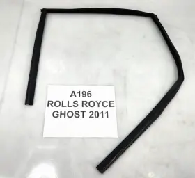 7200340 Rolls-royce 10-14 Oem Ghost Rr4 Rear Right Passenger Door Rubber Window Guide