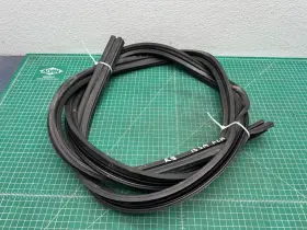 A4517210380 Smart 11-18 Fortwo Electric Front Left Side Door Body Weatherstrip Seal Oem