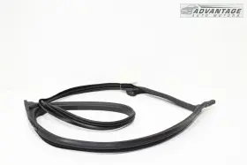 1090500-00-l Tesla 2017-2023 Model 3 Sedan Front Right Side Doorway Weatherstrip Seal Oem