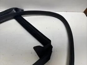 109050000n Tesla Model 3 Front Right Side Door Body Weatherstrip Seal Oem 2017-2022 N-8106 #3