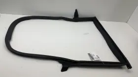 1090510-00-l Tesla 17-23 Model 3 Rear Right Door Body Weatherstrip Rubber Seal