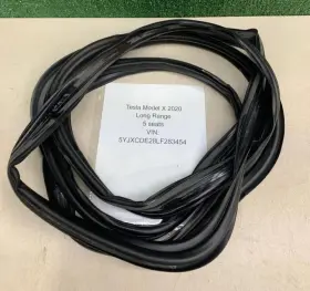 1118637-8-00-f Tesla 1118637-00-f 2016-2020 Model X Door Seal Left Rear Oem