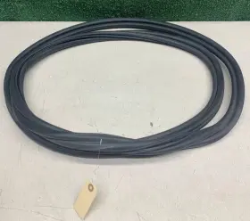 1486211-00-a Tesla 2016-2020 Model X Frunk Seal With Section Oem