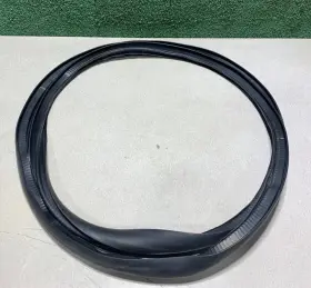 1497673-89-a Tesla 2020-2023 Model Y Front Driver Side Door Weatherstrip Rubber Seal Left
