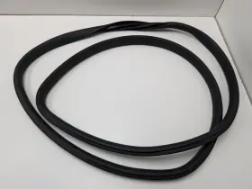 1497673-98e Tesla Model Y Front Right Door Body Weatherstripping Seal 2023 Oem