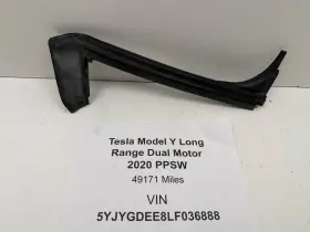 1497715-00-c Tesla 2020-2024 Model Y Rear Left Driver Side Door Seal Weatherstrip Oem