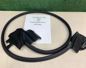 1615099-00-a Tesla 161509900b 2021-2024 Model S Front Left Door Weatherstrip Seal Oem