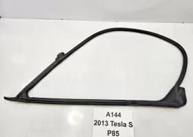 6009583-00-n Tesla 12-20 Oem Model S Front Left Driver Side Door Body Wheatherstrip Seal