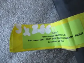 6009588-00-d Tesla Model S Right Rear Door Seal Oem #3