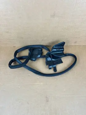 Tmsd-v02 Tesla Tmsd-w04 Model S Front Window Door Seal Weather Strip Tmsd-w04/tmsd-v02 Tmsd-v02 Tesla Tmsd-w04 Model S Front Window Door Seal Weather Strip Tmsd-w04/tmsd-v02