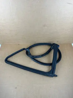 Tmsp-u03 Tesla Tmsp-s02 Model S Rear Left Door Seal Rubber Tmsp-s02/tmsp-u03 Tmsp-u03 Tesla Tmsp-s02 Model S Rear Left Door Seal Rubber Tmsp-s02/tmsp-u03