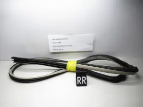 67861-ac020 Toyota 2000-2004 Avalon Rear Right Passenger Door Weatherstrip Oem