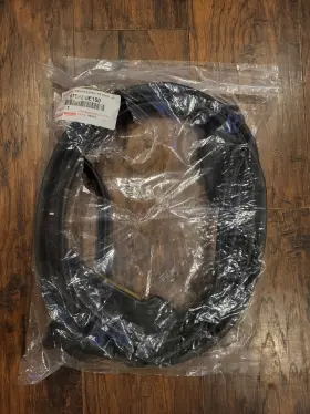 67862-0e150 Toyota 24-25 Oem Grand Highlander Weatherstrip Front Left Door Seal