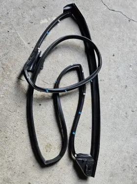 678710e080 Toyota Highlander Rear Right Passenger Side Door Weatherstrip Seal Oem 20-23