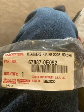67887-0e092 Toyota Genuine Rear Weather-strip