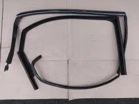 561-839-431 Volkswagen 2012-2019 Vw Passat Oem Rear Right Side Door Seal Chanel Weatherstrip 561-839-431 Volkswagen 2012-2019 Vw Passat Oem Rear Right Side Door Seal Chanel Weatherstrip