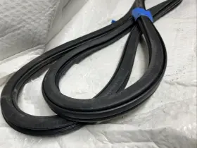 561867912 Volkswagen 13-15 Passat Front Right Door Body Weather Strip Seal Oem #2