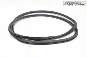 31352697 Volvo 2016-2025 Xc90 Rear Right Side Door Body Weatherstrip Seal Oem