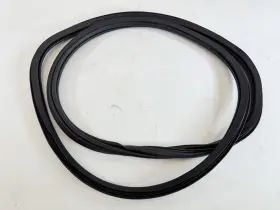32342440 Volvo 2019-2022 Xc40 Drivers Door Seal Rubber Oem